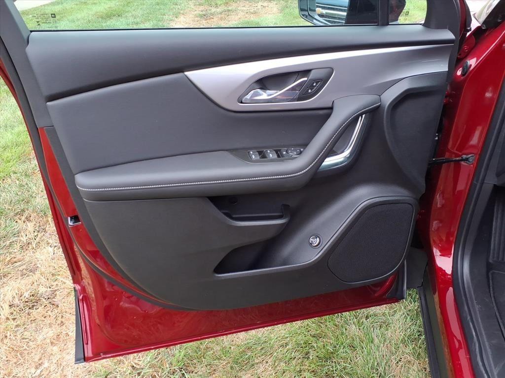 new 2025 Chevrolet Blazer car, priced at $40,390