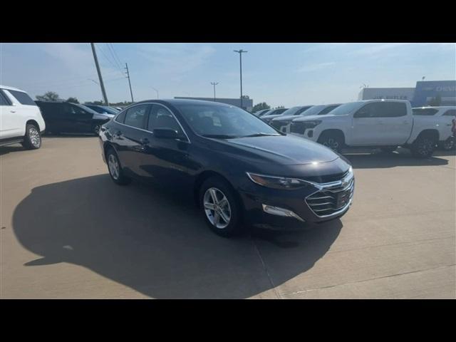 new 2025 Chevrolet Malibu car, priced at $25,170