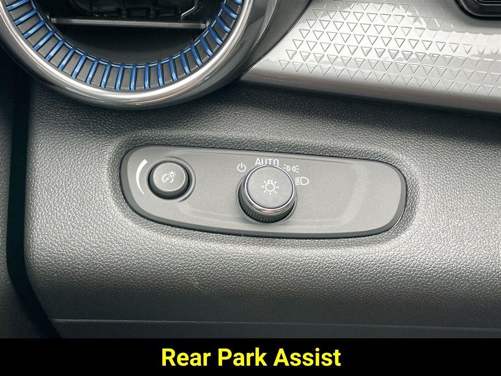 new 2025 Chevrolet Trax car, priced at $25,044