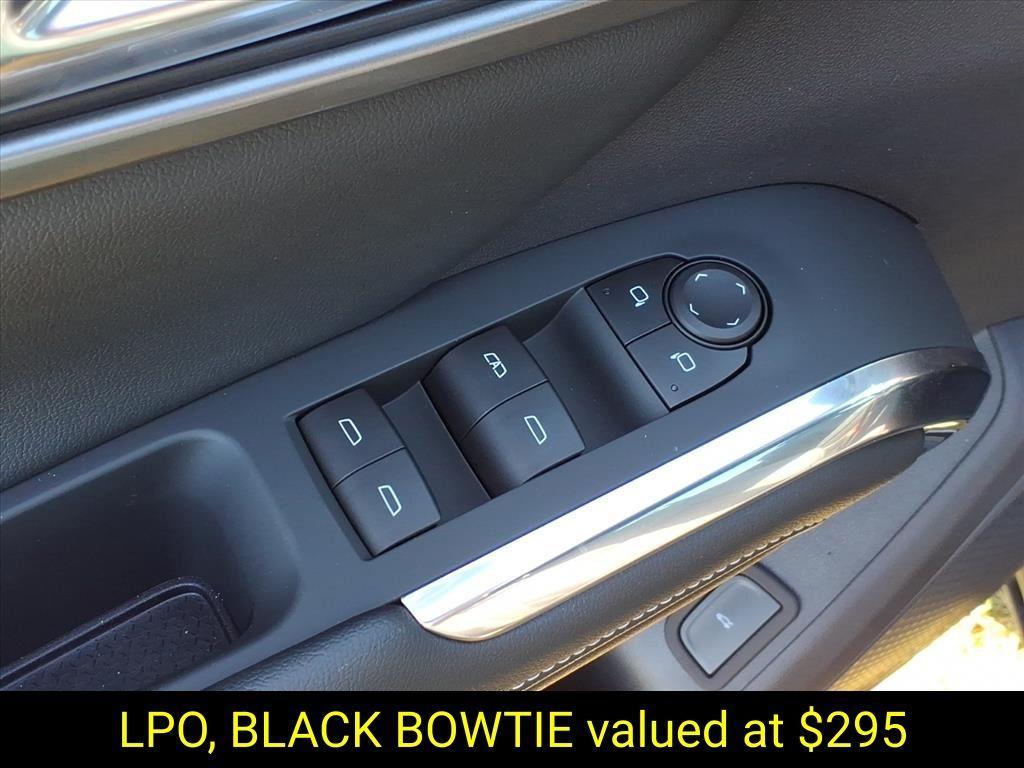 new 2026 Chevrolet Traverse car, priced at $43,293