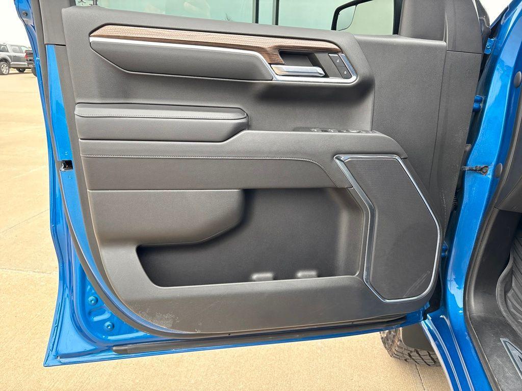 used 2022 Chevrolet Silverado 1500 car, priced at $39,626