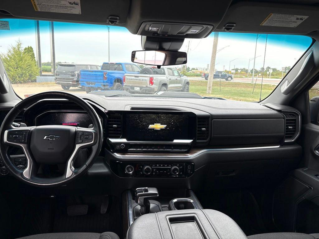 used 2022 Chevrolet Silverado 1500 car, priced at $39,626