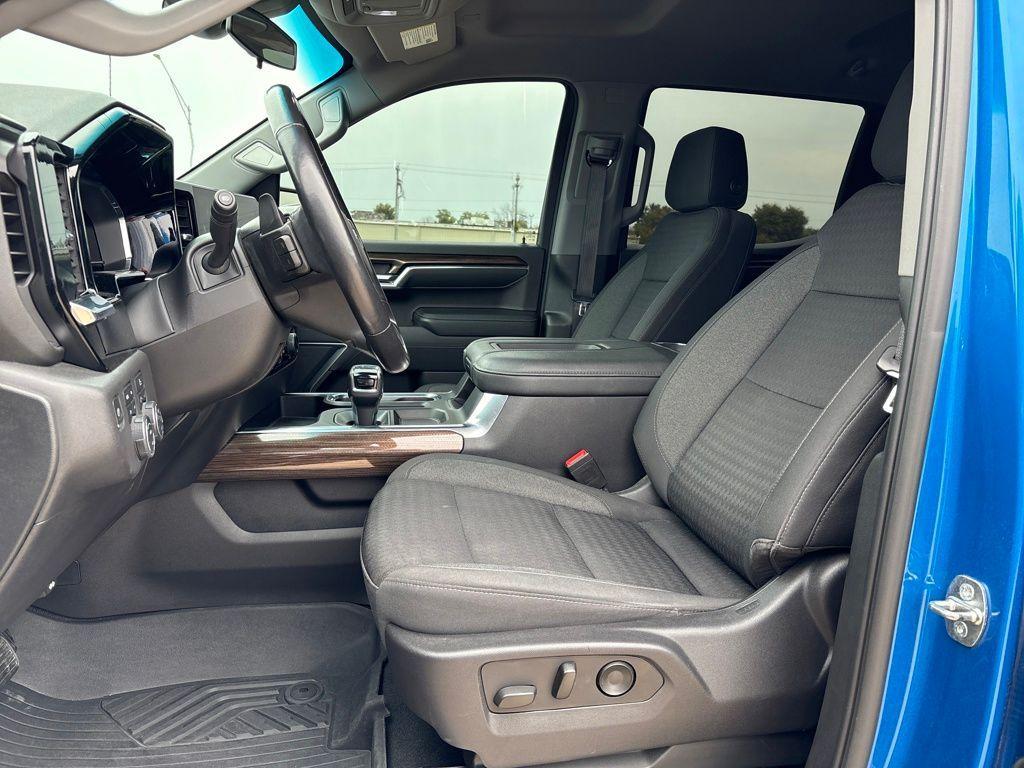 used 2022 Chevrolet Silverado 1500 car, priced at $39,626