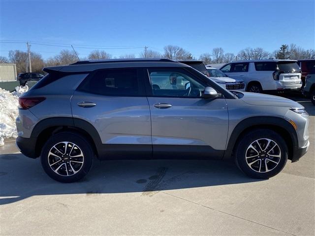 new 2025 Chevrolet TrailBlazer car, priced at $27,412