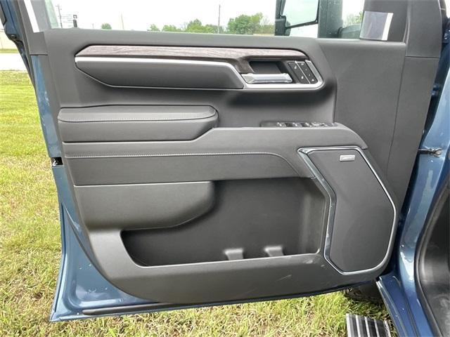 new 2025 Chevrolet Silverado 2500 car, priced at $79,866