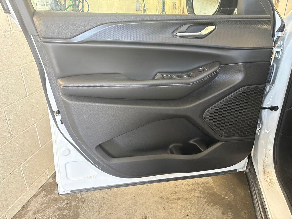 used 2024 Jeep Grand Cherokee L car, priced at $36,497