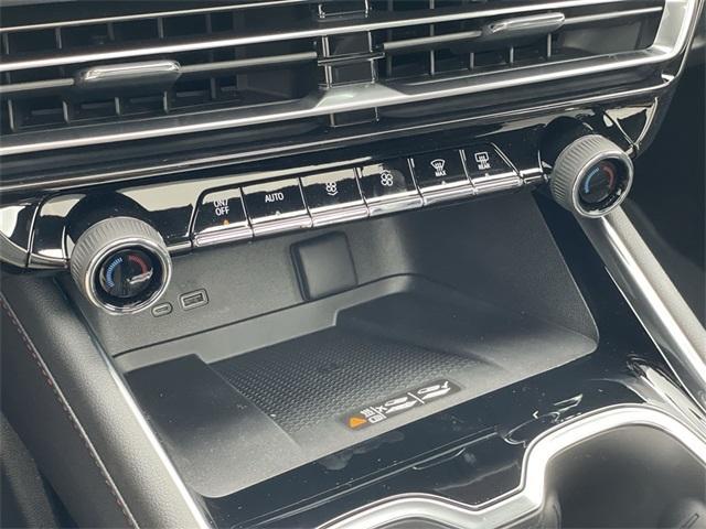 new 2025 Chevrolet Traverse car, priced at $59,095