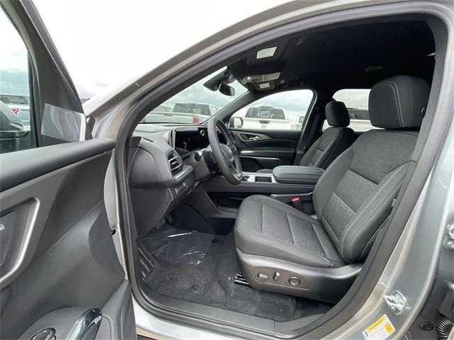 new 2025 Chevrolet Traverse car, priced at $44,940