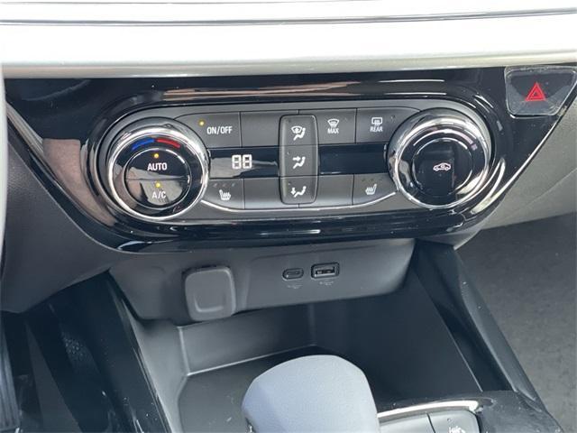 new 2025 Chevrolet Trax car, priced at $25,044