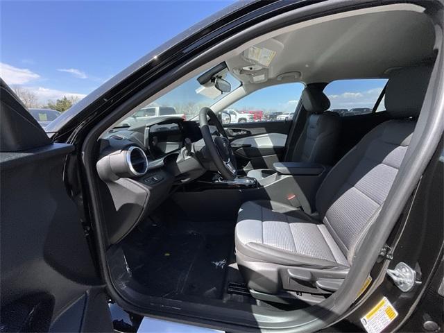 new 2025 Chevrolet Trax car, priced at $25,044