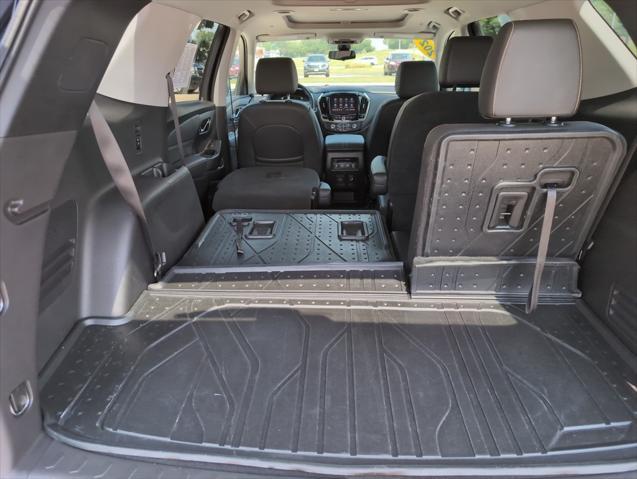 used 2021 Chevrolet Traverse car, priced at $31,202