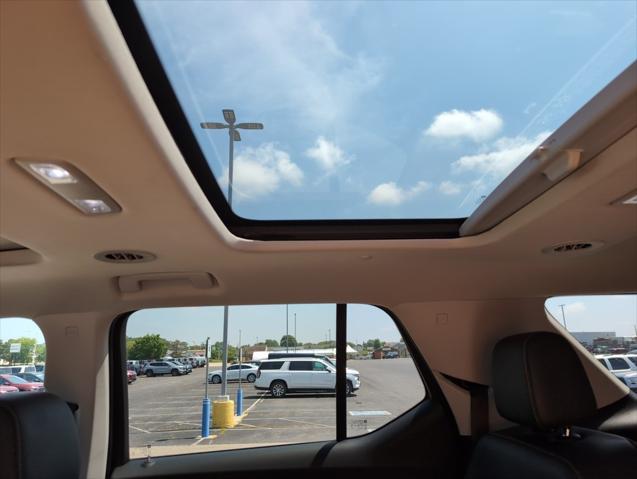 used 2021 Chevrolet Traverse car, priced at $31,202