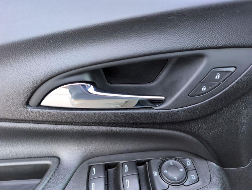 used 2020 Chevrolet Equinox car, priced at $15,998