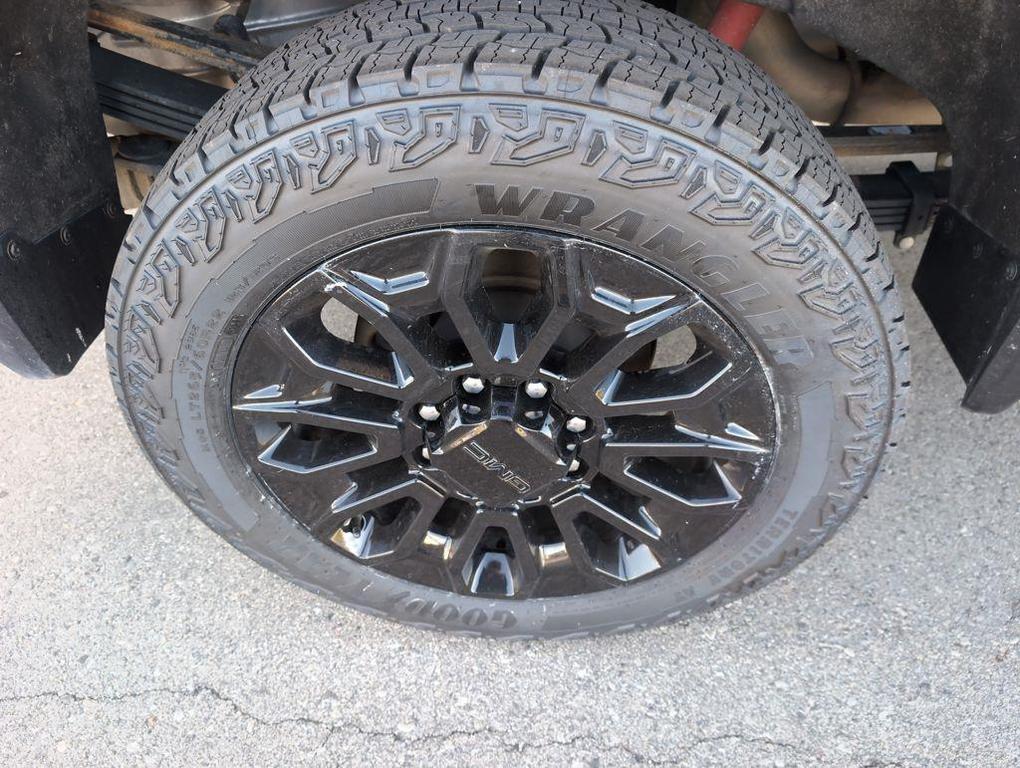 used 2024 GMC Sierra 2500 car, priced at $75,500