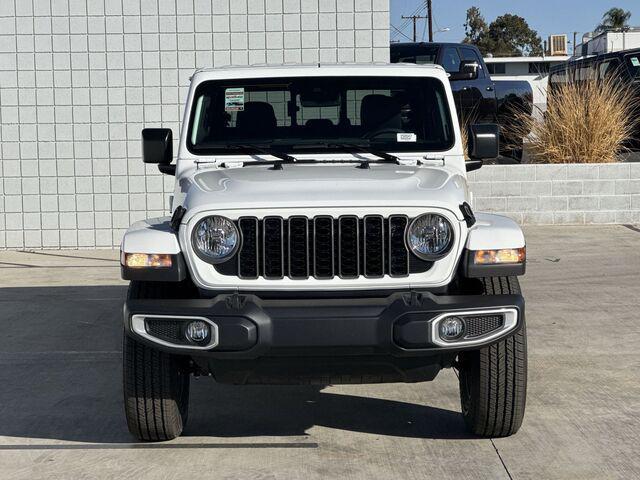 new 2025 Jeep Gladiator car, priced at $51,670