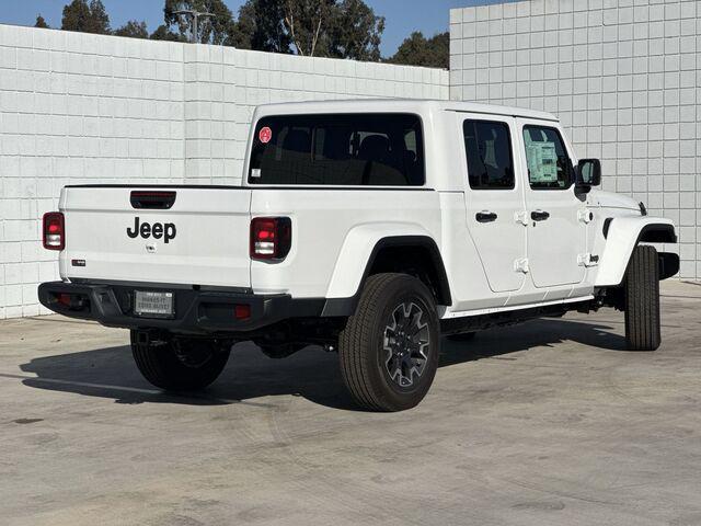 new 2025 Jeep Gladiator car, priced at $51,670