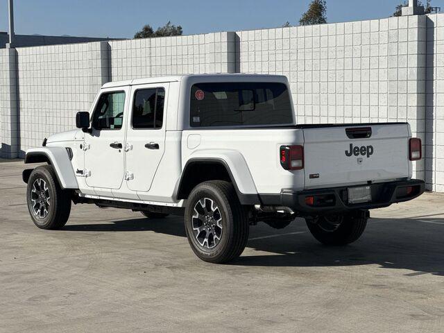 new 2025 Jeep Gladiator car, priced at $51,670