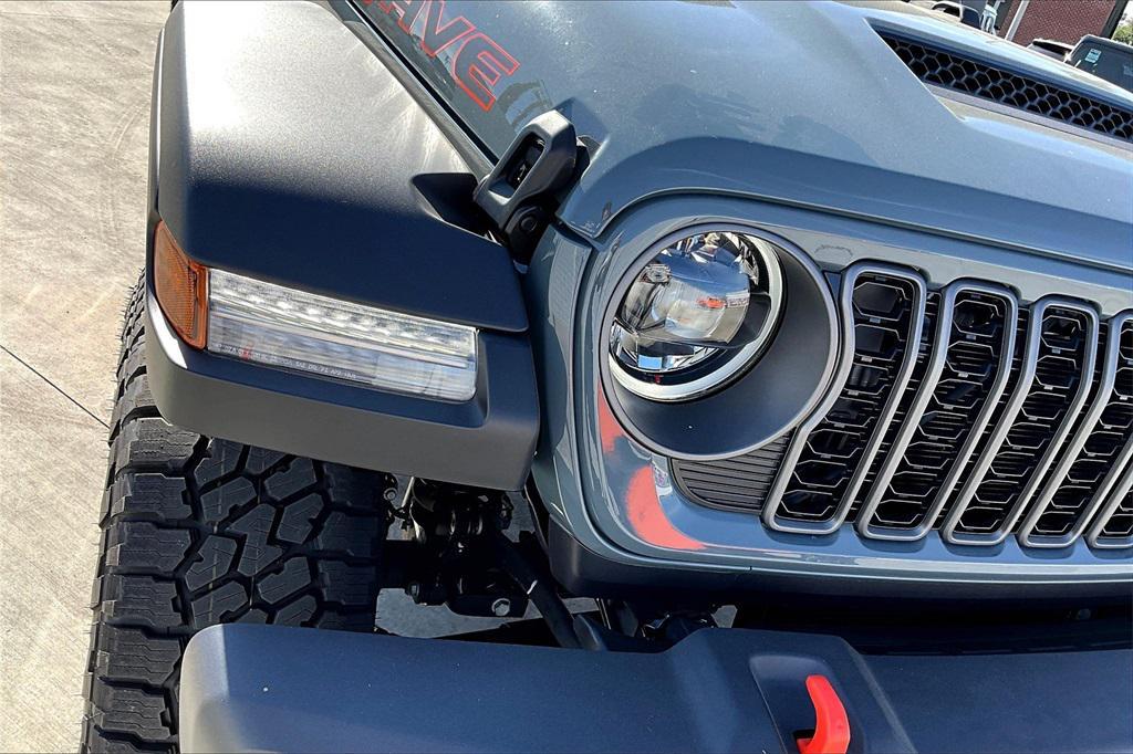 new 2025 Jeep Gladiator car, priced at $55,500