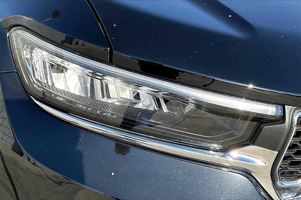 new 2025 Jeep Grand Cherokee car, priced at $38,250