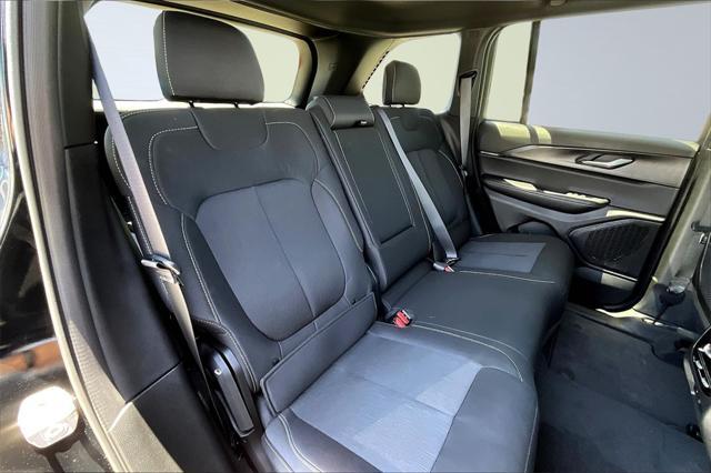 new 2025 Jeep Grand Cherokee car, priced at $42,398