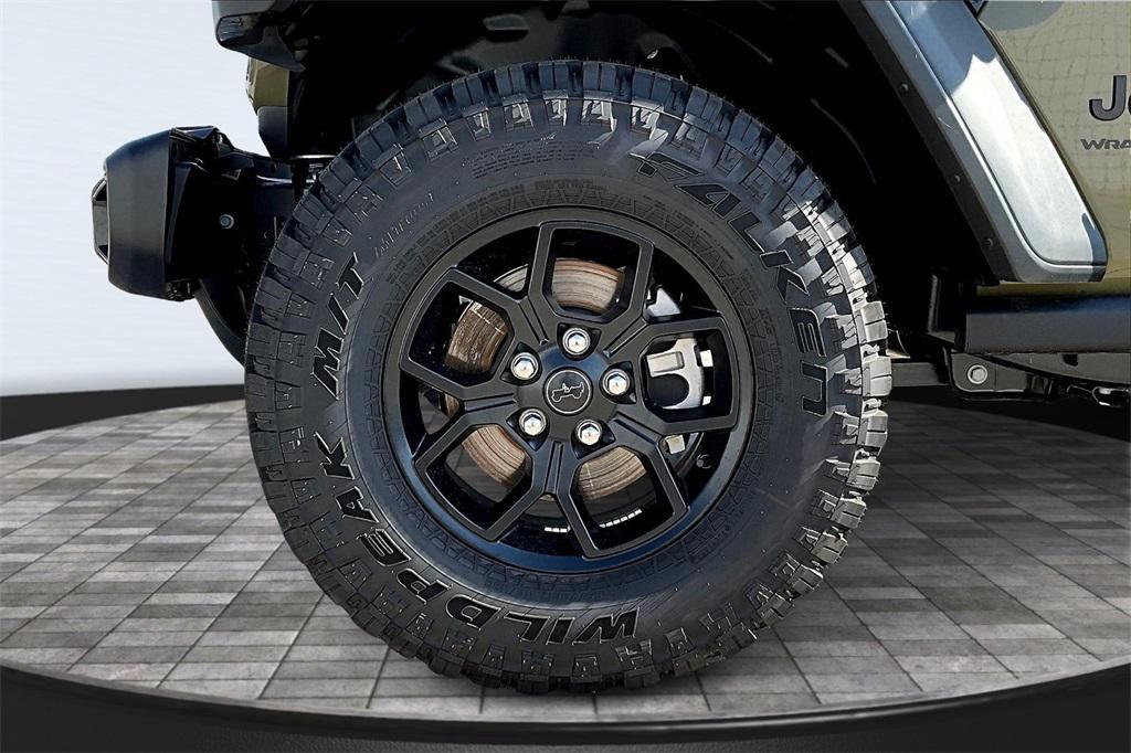 new 2025 Jeep Wrangler car, priced at $51,586