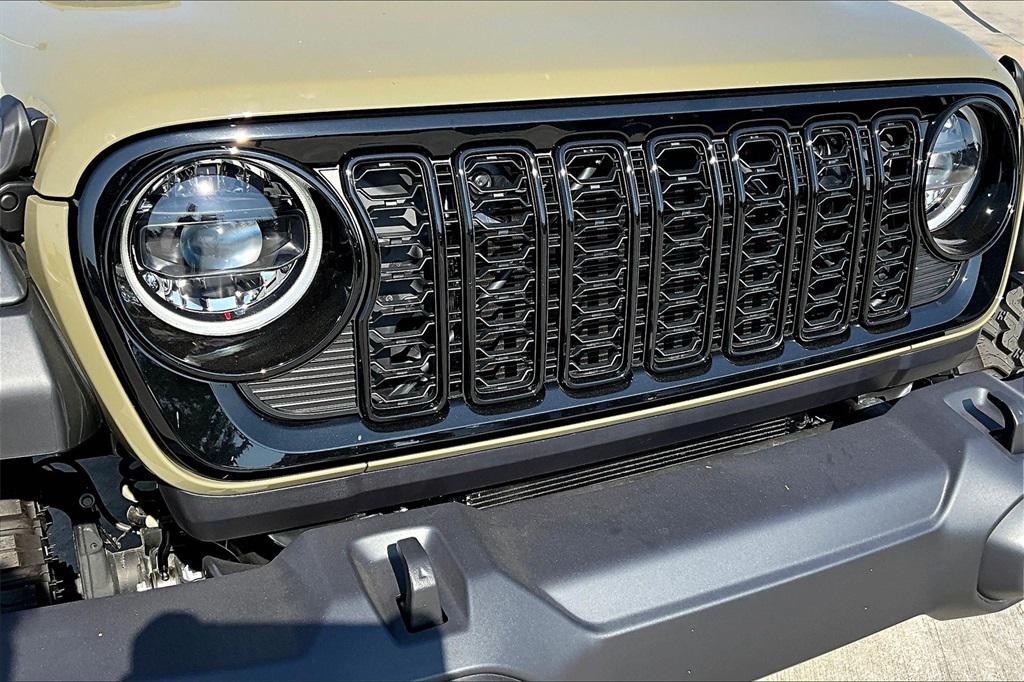 new 2025 Jeep Wrangler car, priced at $51,586