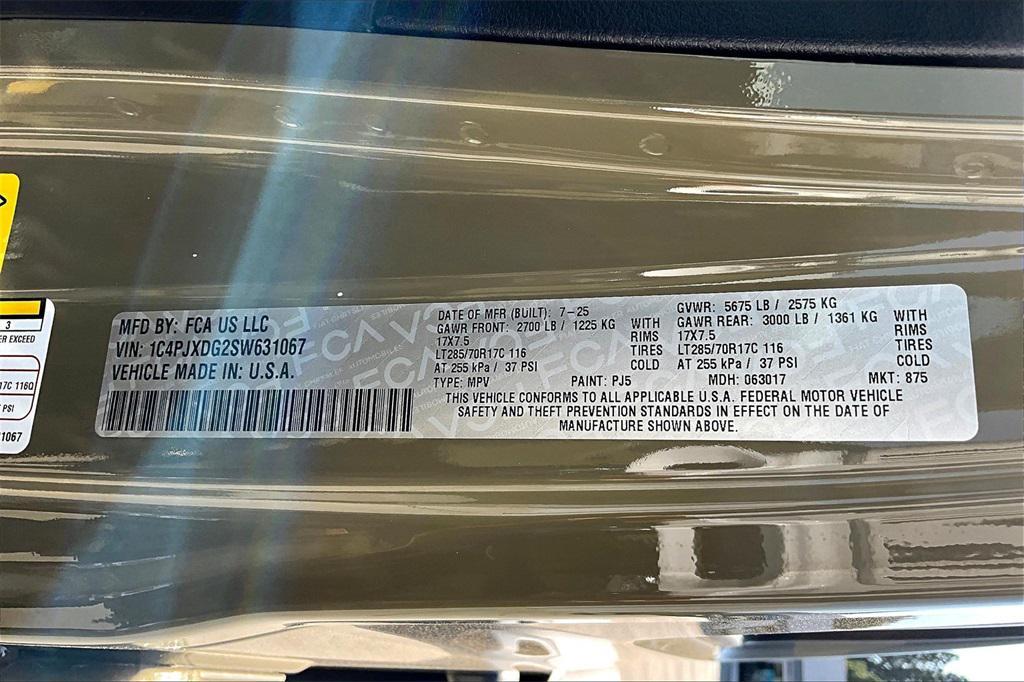 new 2025 Jeep Wrangler car, priced at $51,586