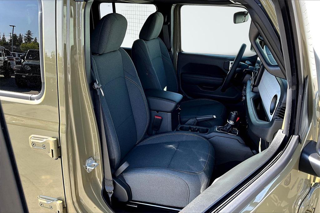 new 2025 Jeep Wrangler car, priced at $51,586