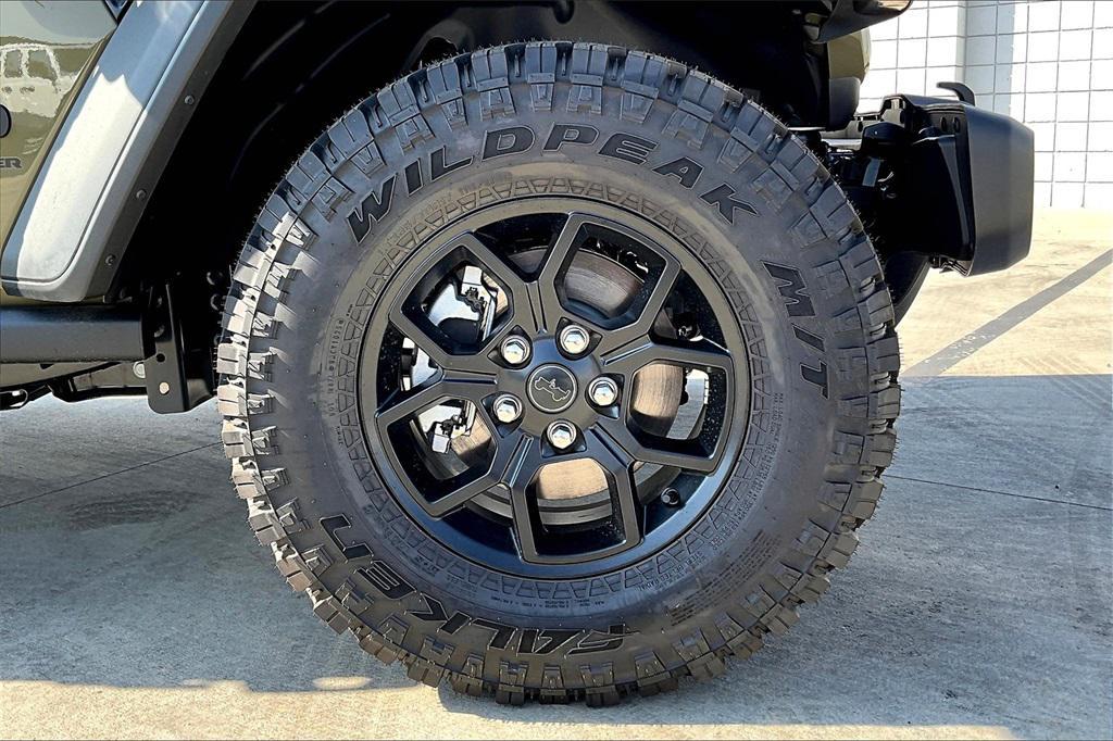 new 2025 Jeep Wrangler car, priced at $51,586