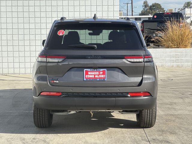 new 2025 Jeep Grand Cherokee car, priced at $42,599