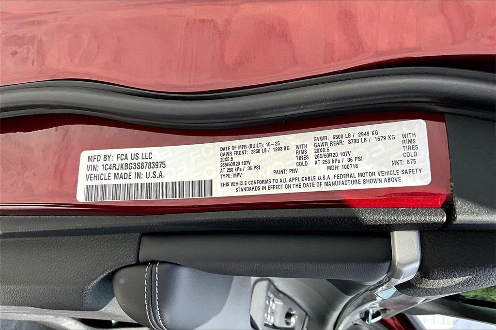 new 2025 Jeep Grand Cherokee L car, priced at $54,500