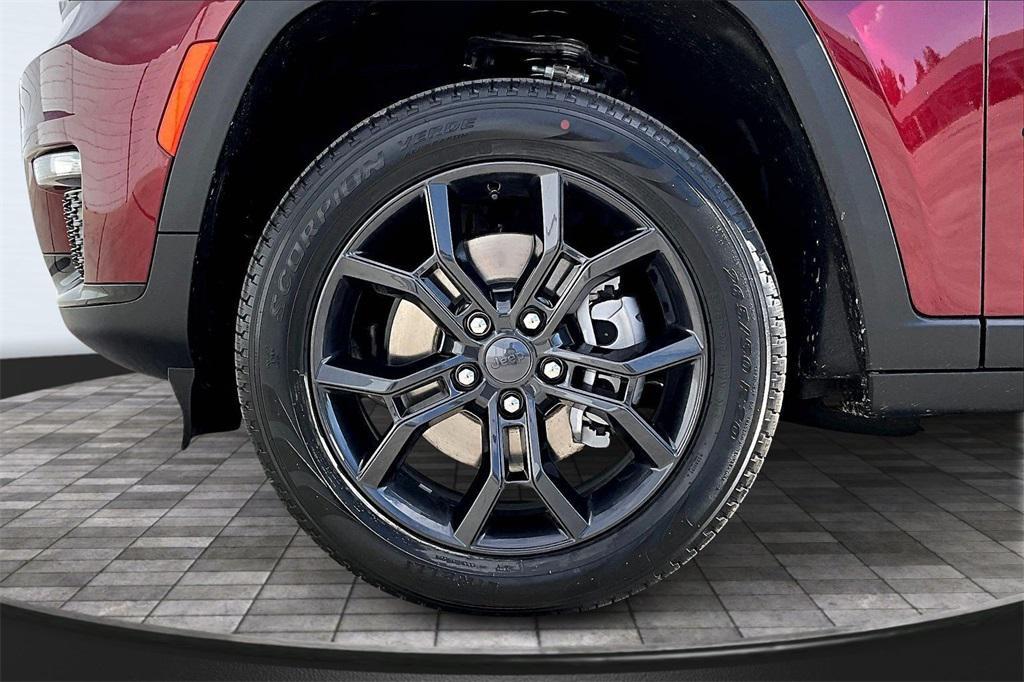 new 2025 Jeep Grand Cherokee L car, priced at $54,500