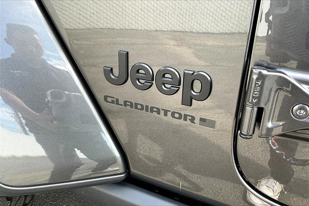 new 2025 Jeep Gladiator car, priced at $42,250