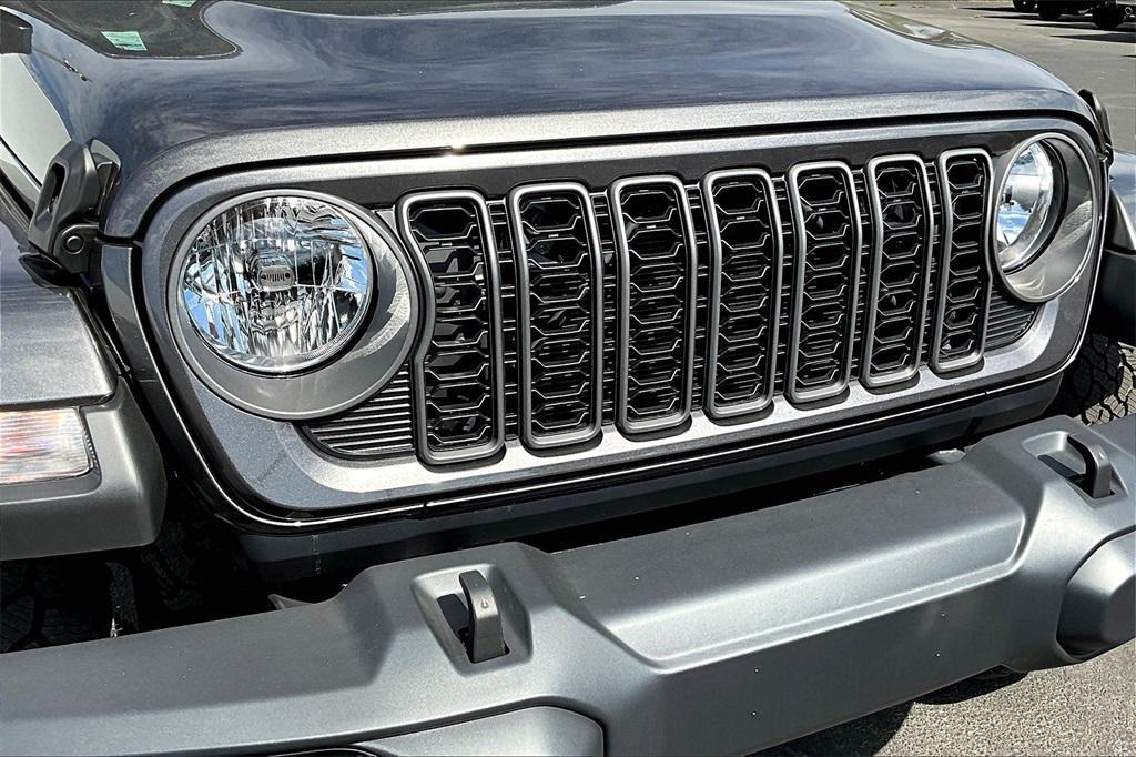 new 2025 Jeep Gladiator car, priced at $42,250