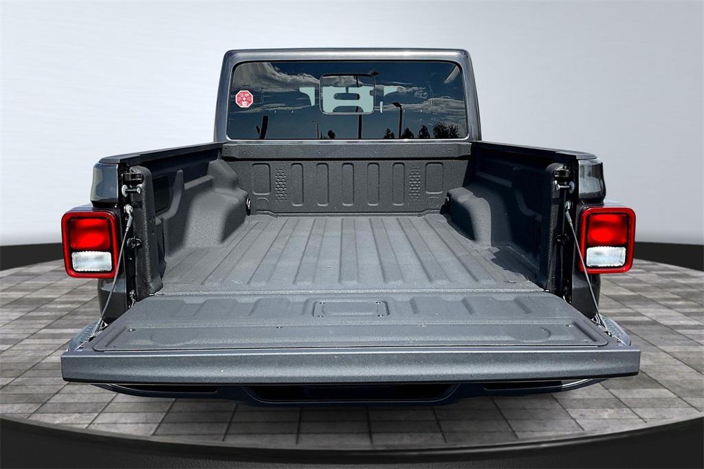 new 2025 Jeep Gladiator car, priced at $42,250