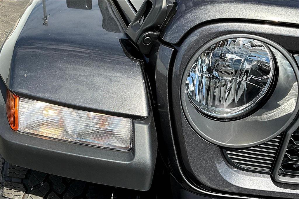 new 2025 Jeep Gladiator car, priced at $42,250