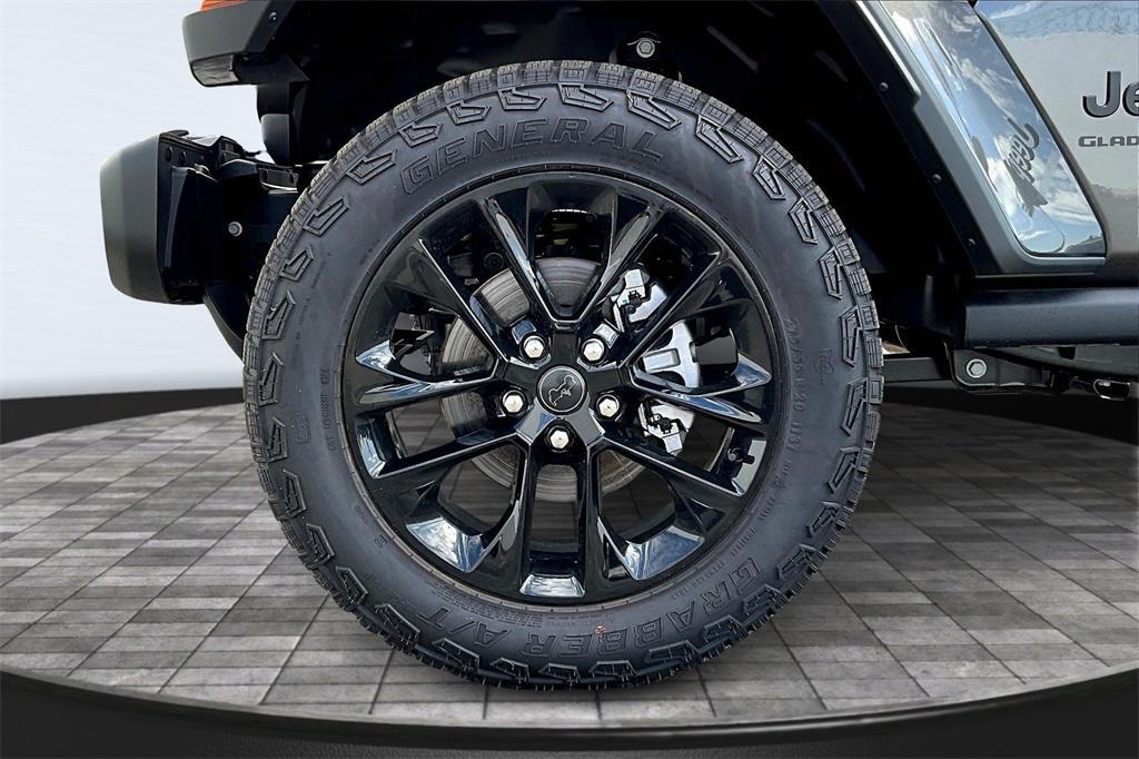 new 2025 Jeep Gladiator car, priced at $42,250