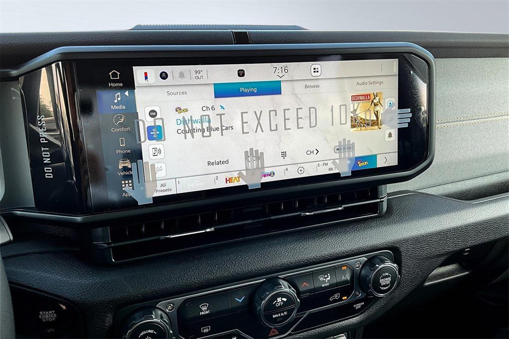 new 2025 Jeep Wrangler car, priced at $51,586