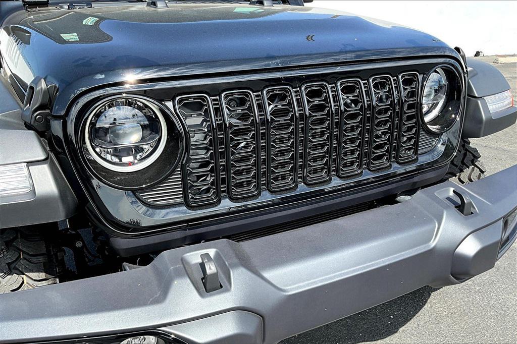 new 2025 Jeep Wrangler car, priced at $51,586