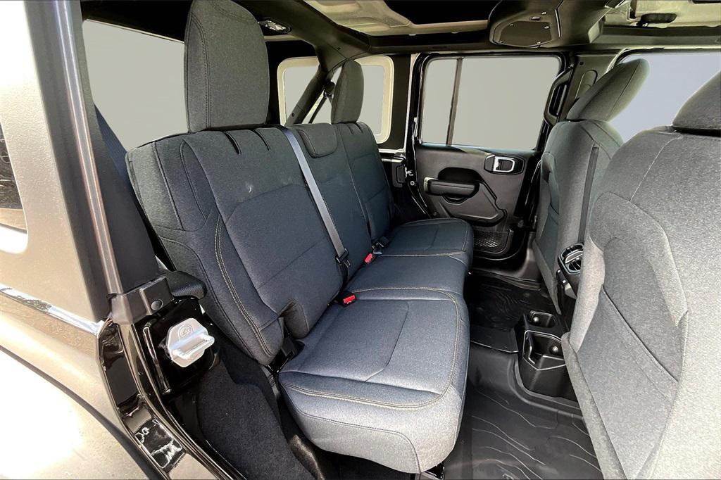 new 2025 Jeep Wrangler car, priced at $51,586