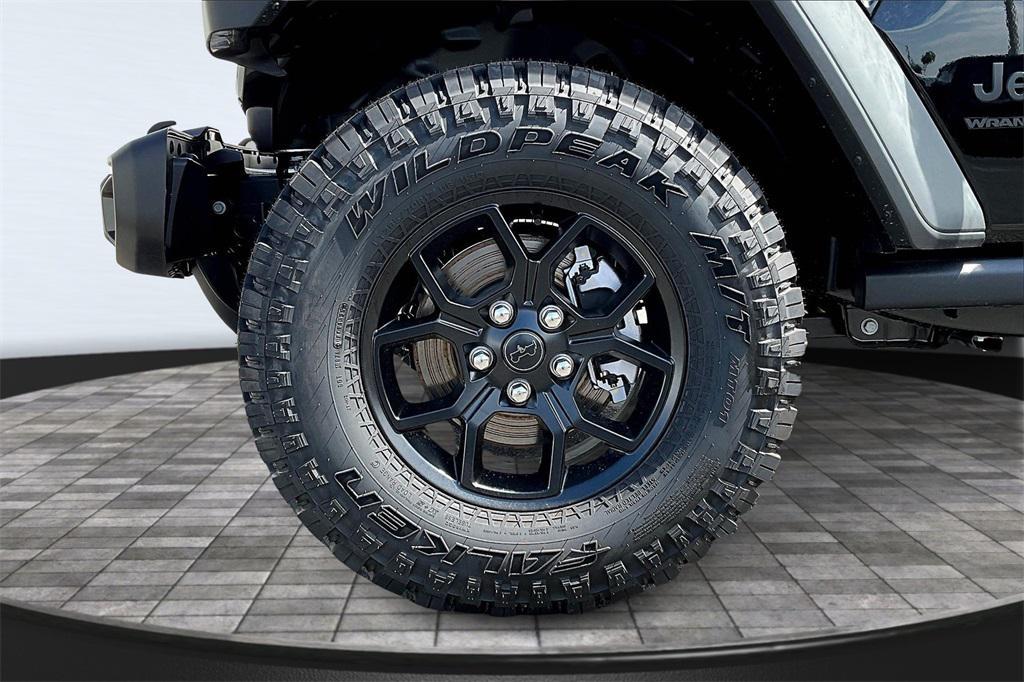 new 2025 Jeep Wrangler car, priced at $51,586