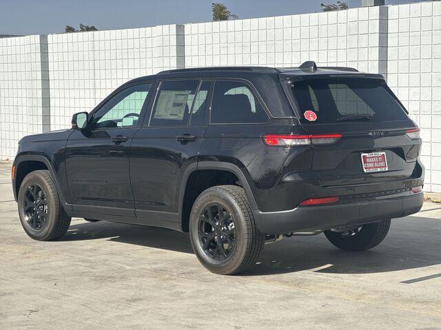 new 2025 Jeep Grand Cherokee car, priced at $43,030