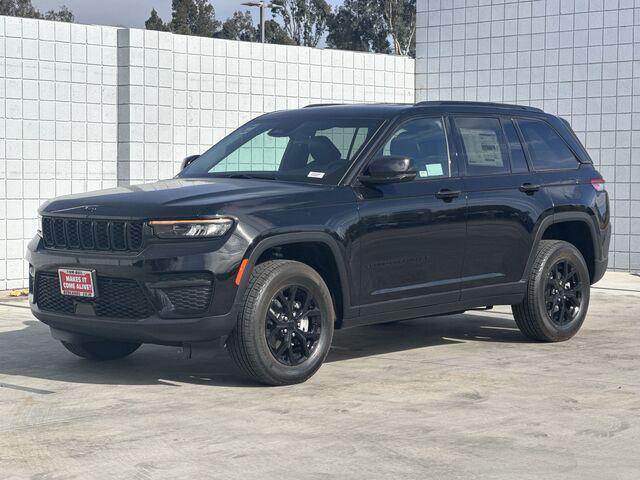 new 2025 Jeep Grand Cherokee car, priced at $43,030