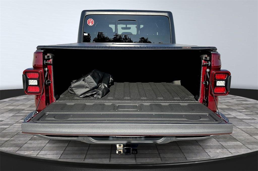 used 2021 Jeep Gladiator car, priced at $32,000