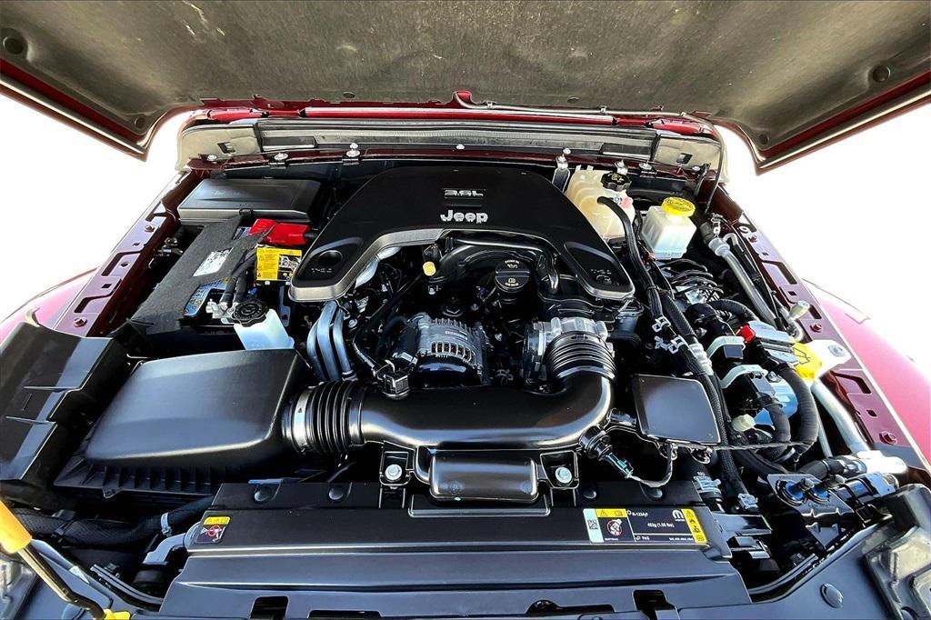 used 2021 Jeep Gladiator car, priced at $32,000