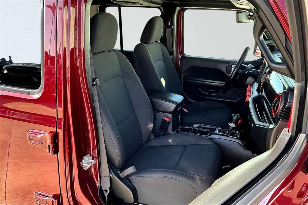 used 2021 Jeep Gladiator car, priced at $32,000