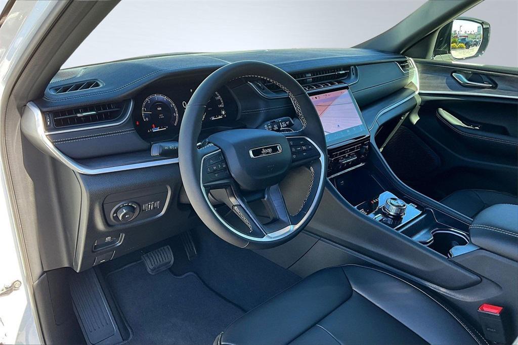 new 2025 Jeep Grand Cherokee L car, priced at $54,000