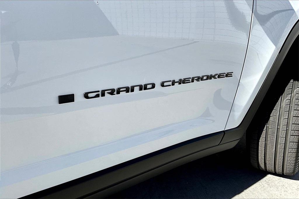 new 2025 Jeep Grand Cherokee L car, priced at $54,000