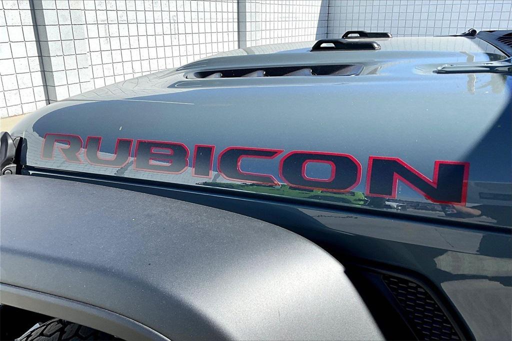 new 2025 Jeep Gladiator car, priced at $58,500