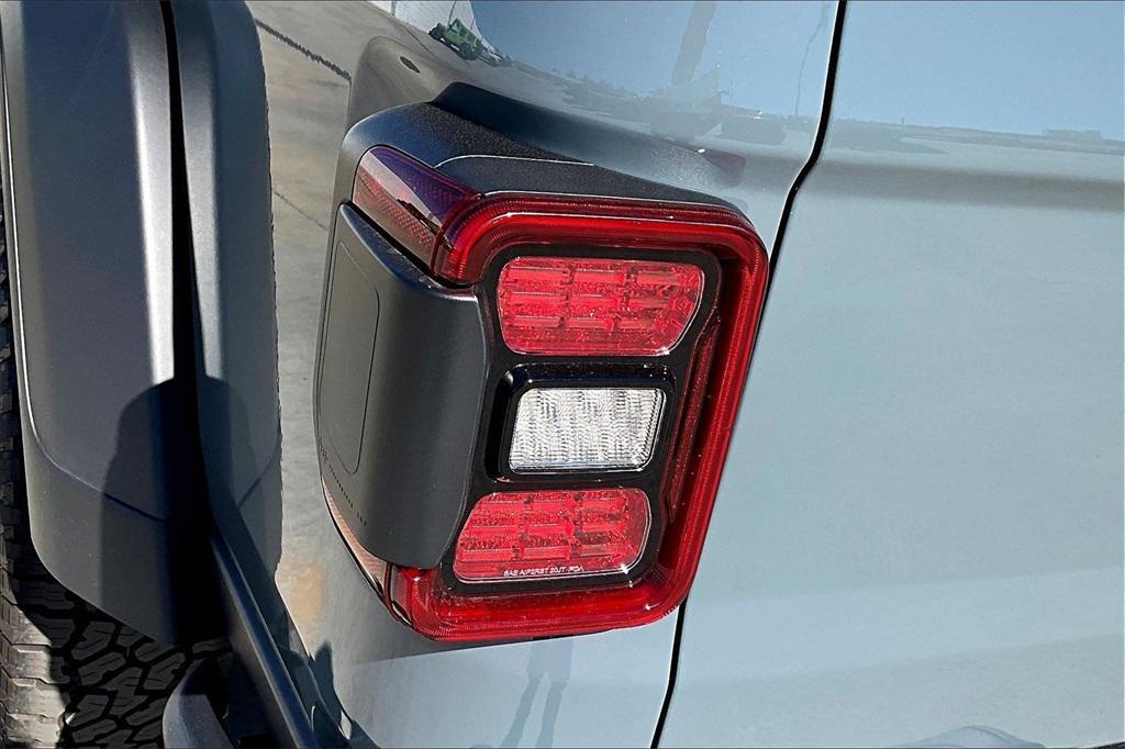 new 2025 Jeep Gladiator car, priced at $58,500